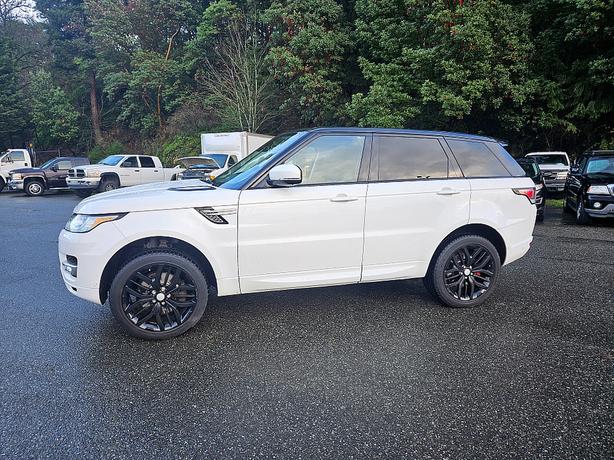 2016 Land Rover  Range Rover Sport Diesel V6 Diesel HSE image 3
