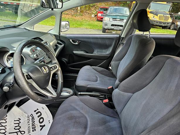 2010 Honda  Fit Sport image 7