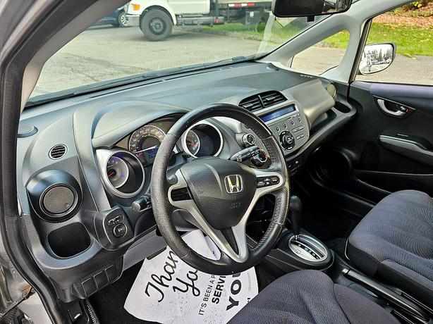 2010 Honda  Fit Sport image 8