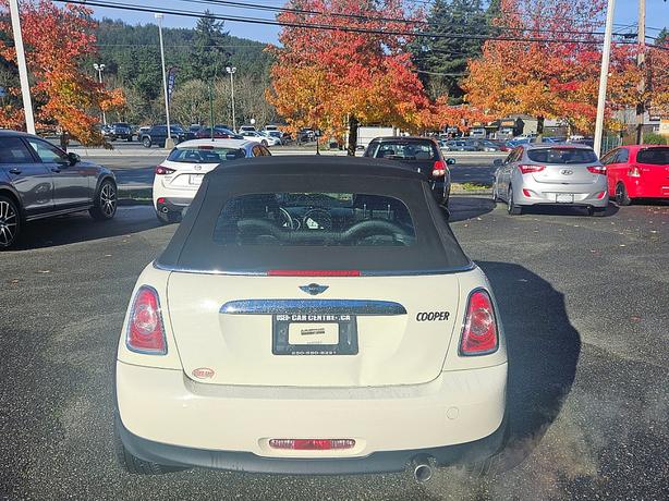 2013 Mini  Cooper Convertible image 3