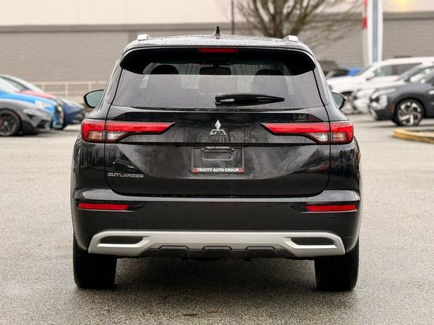 2023 Mitsubishi Outlander PHEV GT - No Accidents, One Owner, 360 Cameras image 7