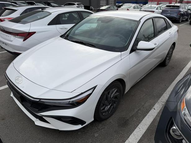 2025 Hyundai Elantra Preferred LANE KEEP ASSIST! BACKUP CAMERA! BLINDSPOT! image 2