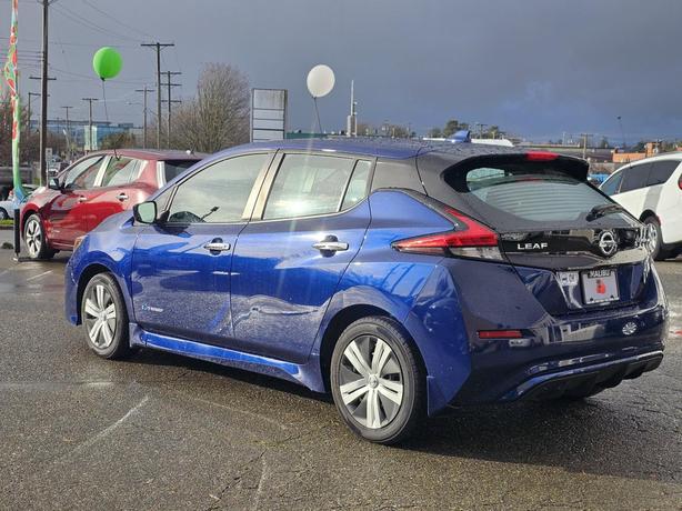 2018 Nissan LEAF S Hatchback image 4