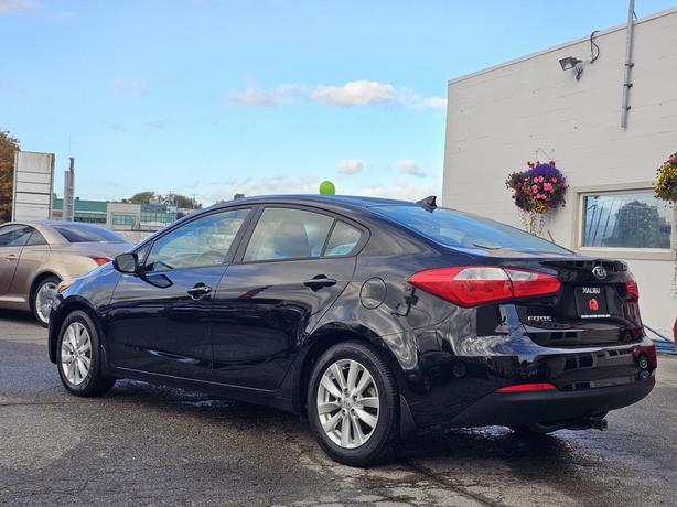 2014 Kia Forte 4dr Sdn Auto LX image 4