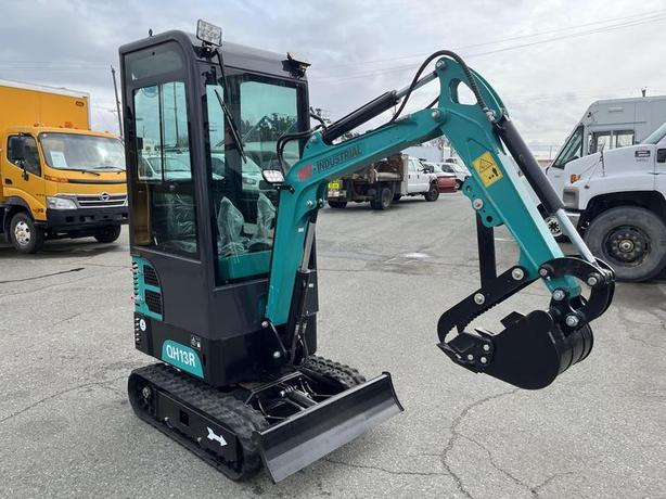 2024 AGT Industrial Green QH13R Mini Excavator 420CC Gas Engine (New) image 8