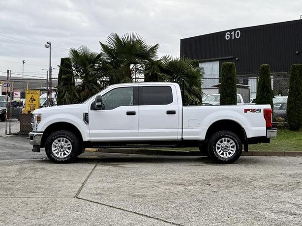 2019 Ford F-250 XLT Super Duty 4x4 Crew Cab image 5