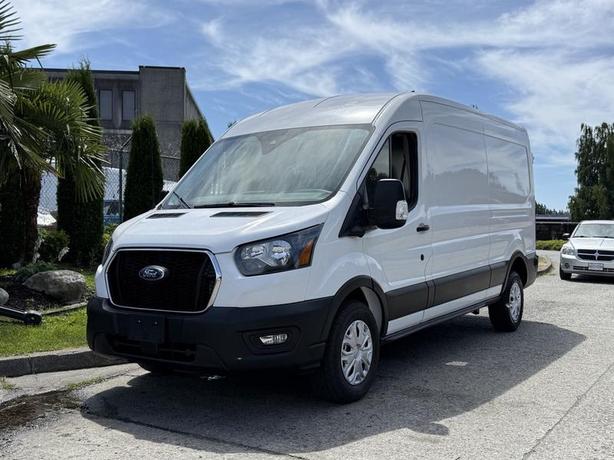 2022 Ford Transit 250 Cargo Van image 4