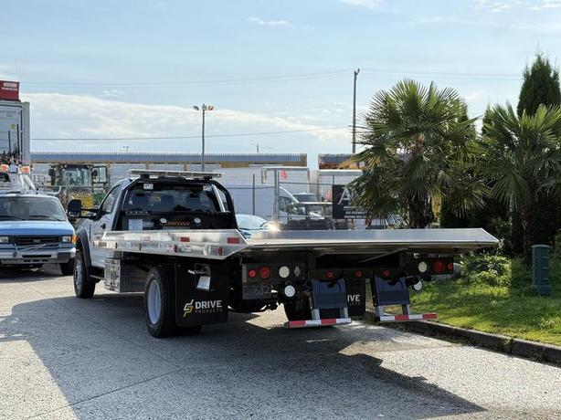 2022 Ford F600 XLT 20-Foot Roll Off Flatdeck Tow Truck 4x4 image 8