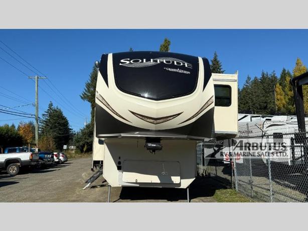 Used 2017 Grand Design Solitude 360RL image 1
