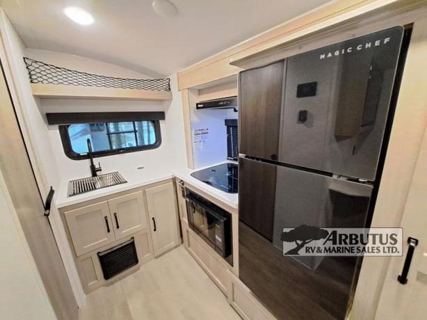 Used 2024 Forest River RV Rockwood GEO Pro G15FBS image 8