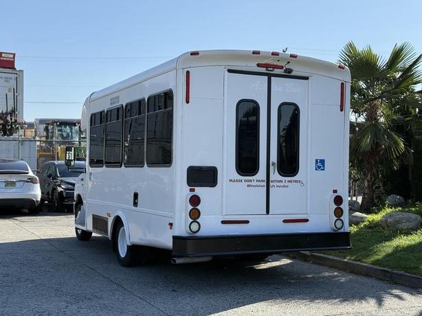 2016 Ford Econoline E350 8-Passenger Wheelchair Accessible Bus image 8