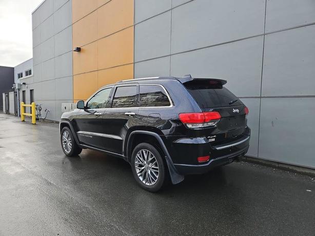 2017 Jeep Grand Cherokee Limited | Remote Start | Heated Seats! image 4