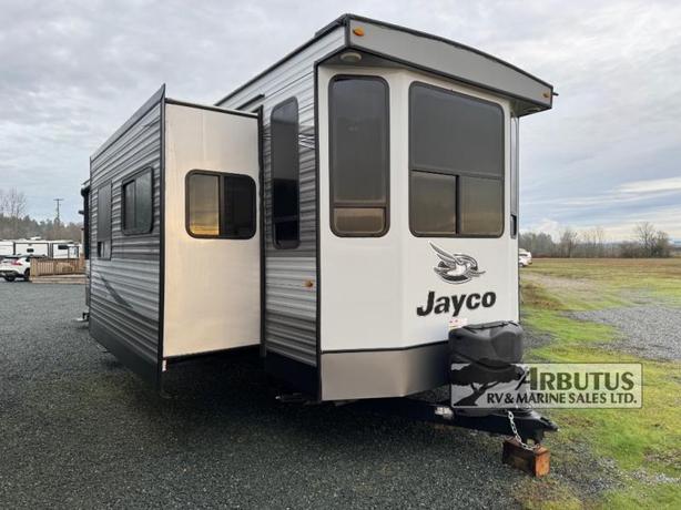 Used 2020 Jayco Jay Flight Bungalow 40LOFT image 1
