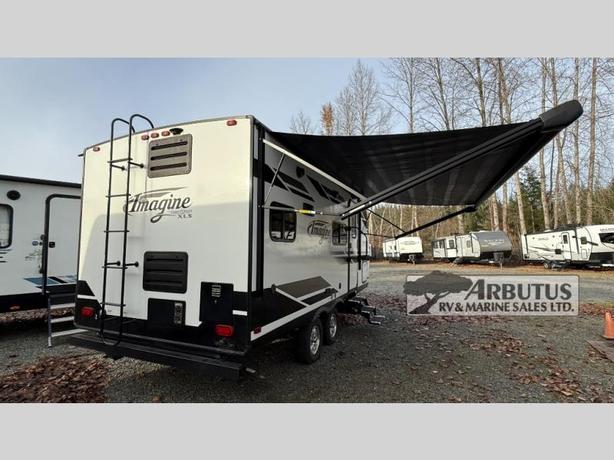 Used 2021 Grand Design Imagine 17MKE image 8