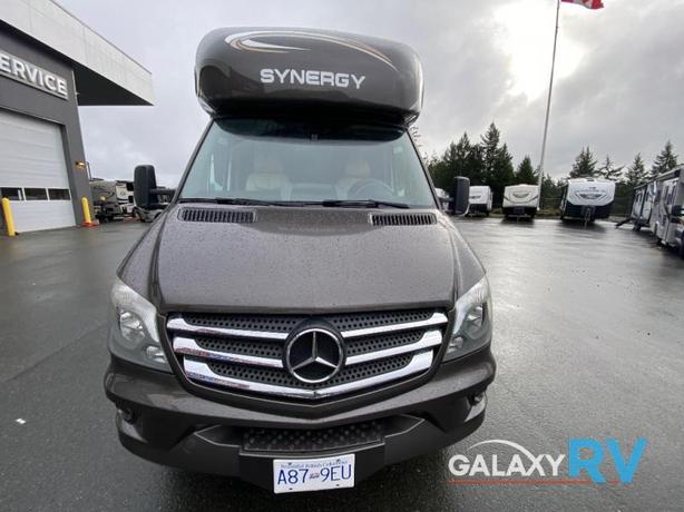 Used 2019 Thor Motor Coach Synergy 24SK image 4