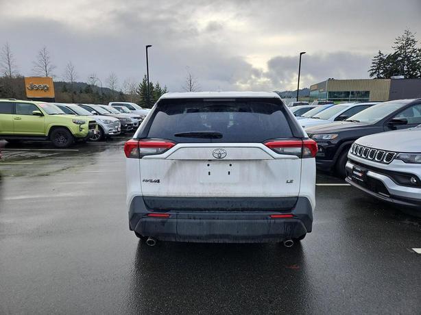 2022 Toyota RAV4 LE | Heated Seats! image 5