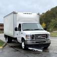 2022 Ford E-450 Super Duty 16-Foot Cube Van thumbnail image 2