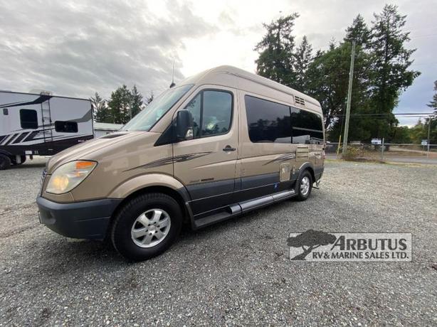 Used 2010 Roadtrek Roadtrek SS Ideal image 5