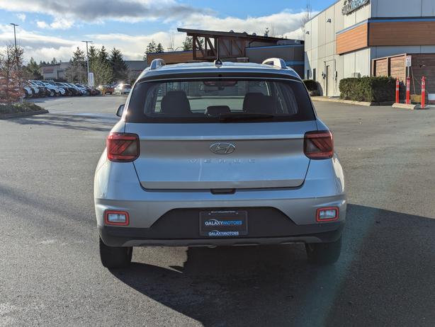 2023 Hyundai Venue Preferred - No Accidents, Heated Seats image 7