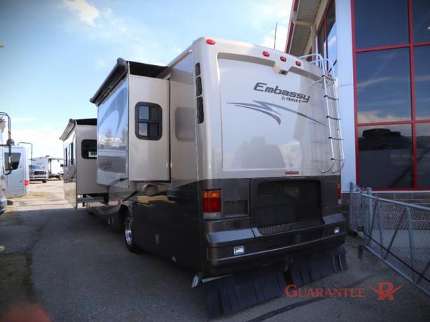 Used 2005 Triple E Embassy 371FB image 6
