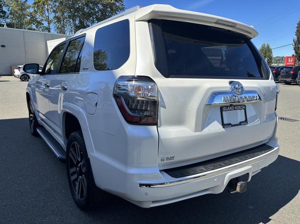 2018 Toyota 4Runner Base image 5