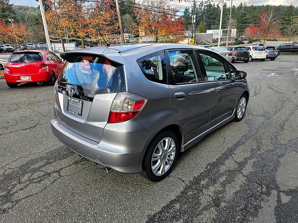 2010 Honda  Fit Sport image 4
