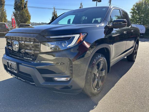 2025 Honda Ridgeline Black Edition image 3