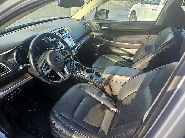 2016 Subaru  Outback 2.5i Limited image 6