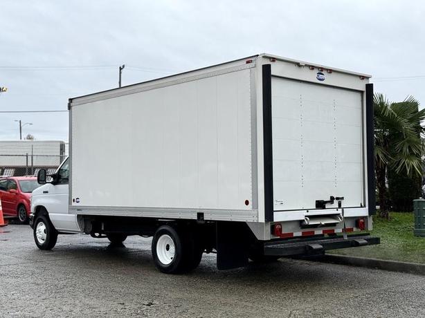 2019 Ford Econoline E-450 Super Duty 16-Foot Cube Van with Loading Ramp image 7