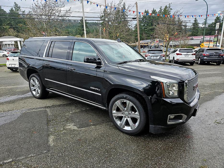 2016 GMC  Yukon XL Denali display photo