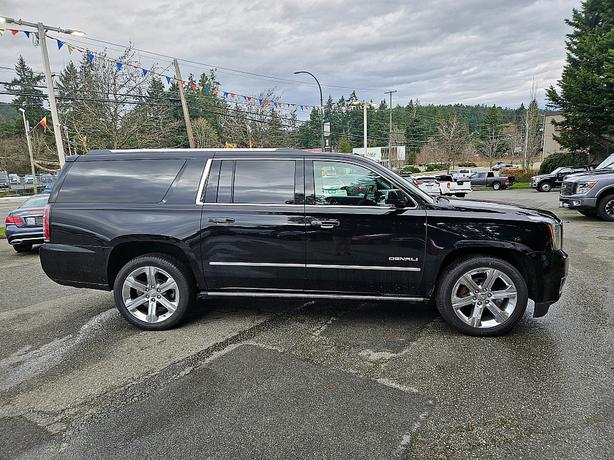 2016 GMC  Yukon XL Denali image 3