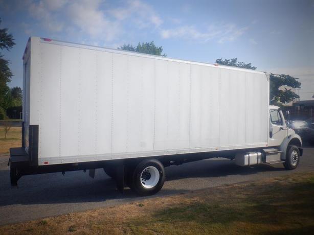 2016 Freightliner M2 106 Medium Duty 24 foot Cube Van Diesel Dually With Air Bra image 6