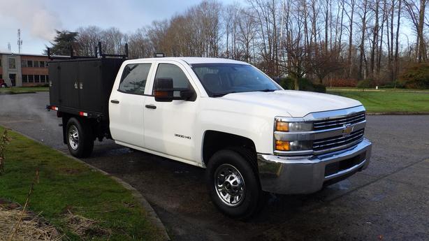 2016 Chevrolet Silverado 3500HD Crew Cab 4WD Service Truck image 1
