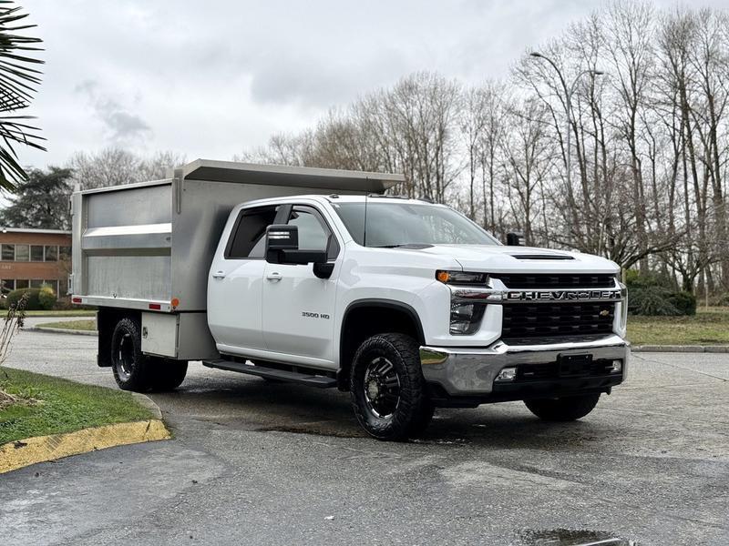 2021 Chevrolet Silverado 3500HD LT Crew Cab 4x4 9-Foot Dump Truck display photo