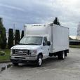 2022 Ford E-450 16 Foot Cube Van with Loading Ramp thumbnail image 4