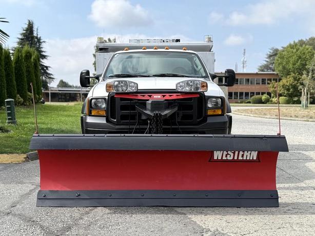 2007 Ford F-450 XL Super Duty Diesel Plow Truck with 8-Foot Dump Box image 3