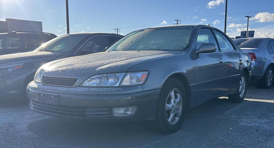 1997 Lexus ES 300 Base AUTO, FWD, AUTO WINDOWS AND LOCKS, GREY INTERIOR!!! display photo