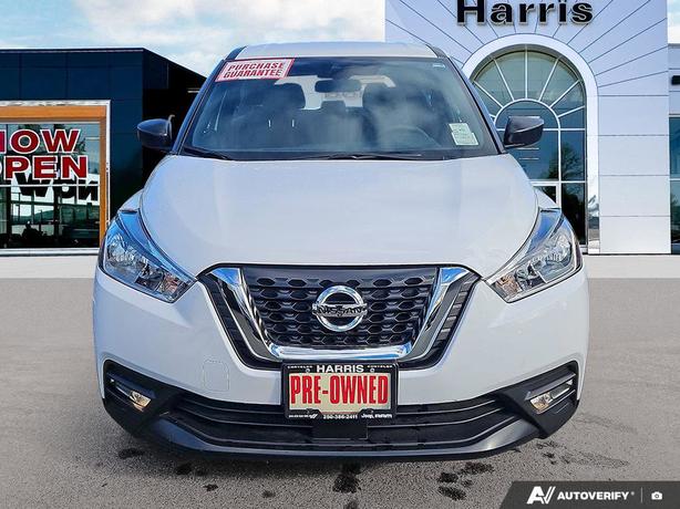 2020 Nissan Kicks S FWD Sport Utility | Back-Up Camera | One Owner! image 2
