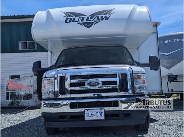 Used 2022 Thor Motor Coach Outlaw 29J image 2