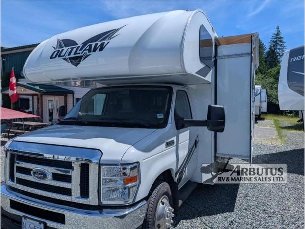 Used 2022 Thor Motor Coach Outlaw 29J image 3
