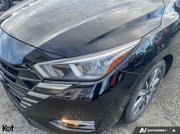 2023 Nissan Versa SV image 8