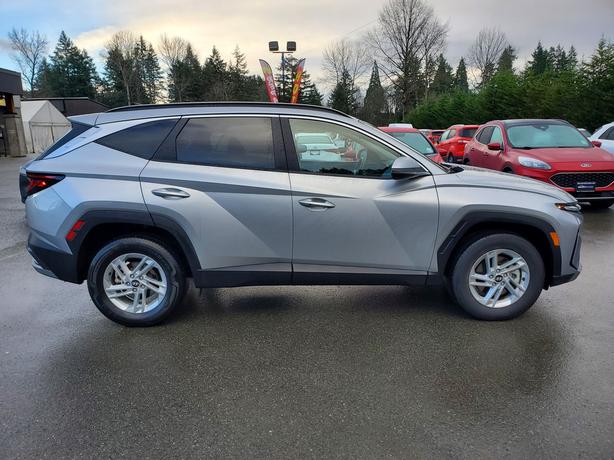 2025 Hyundai Tucson Preferred AWD - No Accidents, One Owner image 5