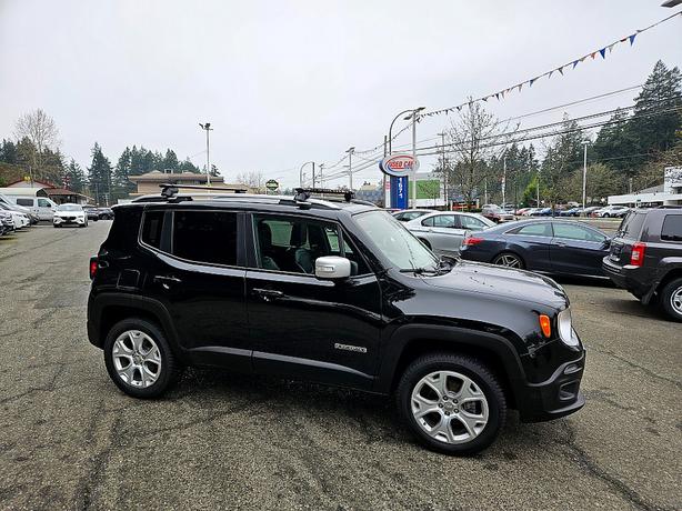 2017 Jeep  Renegade Limited image 5