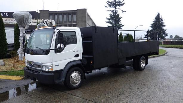 2009 International CF 600 City Star Side Dump Truck 3 Seater  Diesel image 5