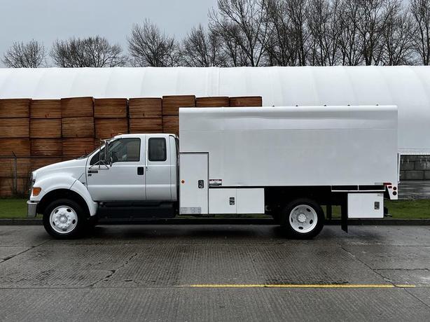 2013 Ford F-650 Chipper Dump Truck 2WD image 6