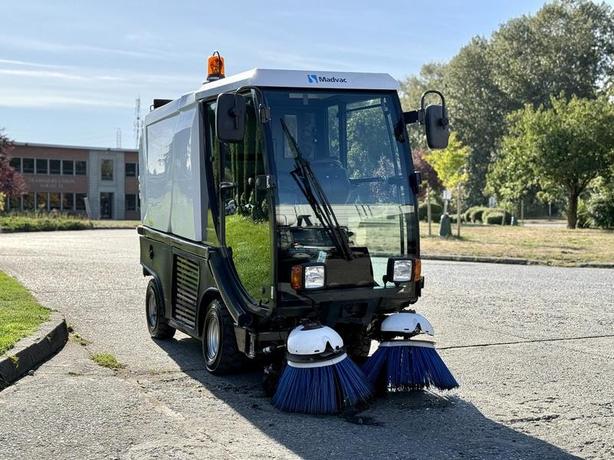 2017 Madvac LS100 Compact Sweeper image 2