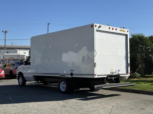 2019 Ford E-450 Super Duty 16-Foot Cube Van with Loading Ramp image 7