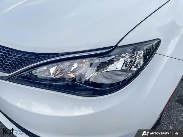 2021 Chrysler Grand Caravan SXT 2WD V6! FULLY INSPECTED! UCONNECT AUDIO SYSTEM W image 8