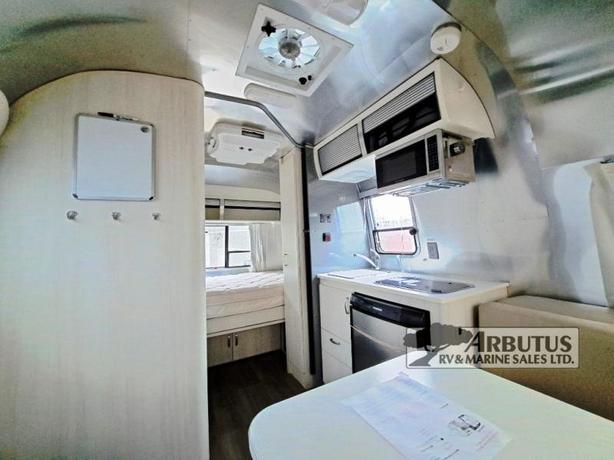 Used 2017 Airstream Sport 16 image 6