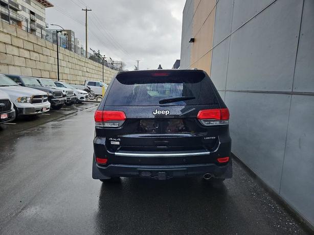 2017 Jeep Grand Cherokee Limited | Remote Start | Heated Seats! image 5